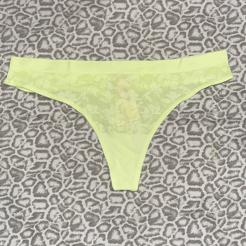 🌺 Victoria secret thong underwear 🌺